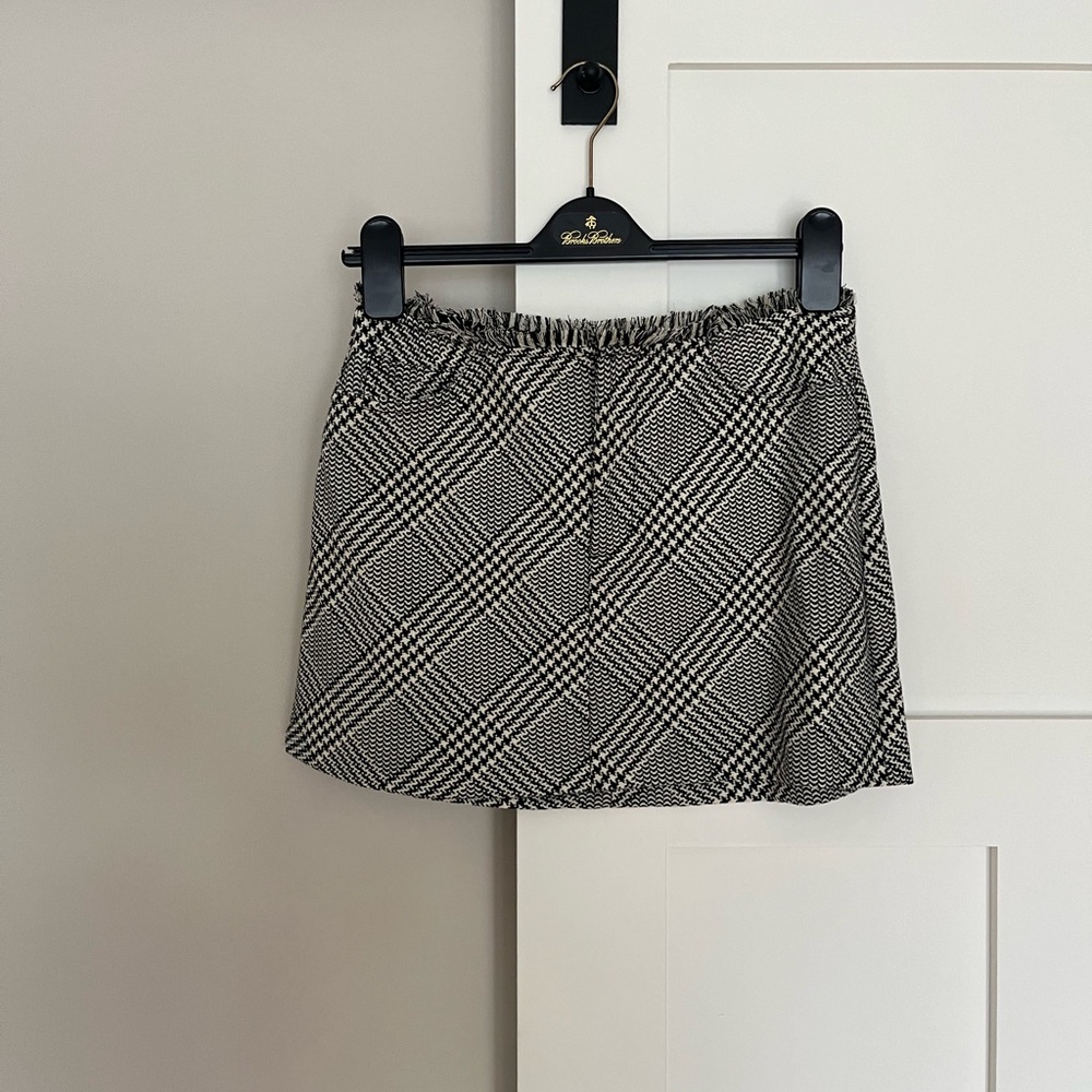 Black and White Plaid Zara Skirt - Size Medium